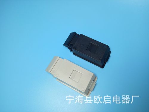 小門扣，大乾坤 網(wǎng)絡(luò)機(jī)柜塑料門扣的技術(shù)與市場(chǎng)觀察